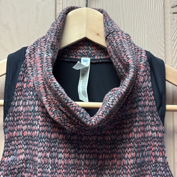 FP Movement Top - Picture 3 of 11